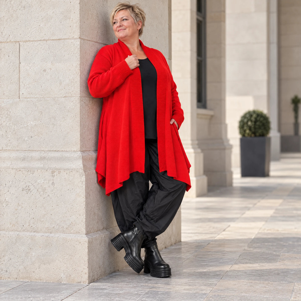 Cardigan aus reiner Baumwolle in A-Linie mit Stehkragen und Seitennahttaschen