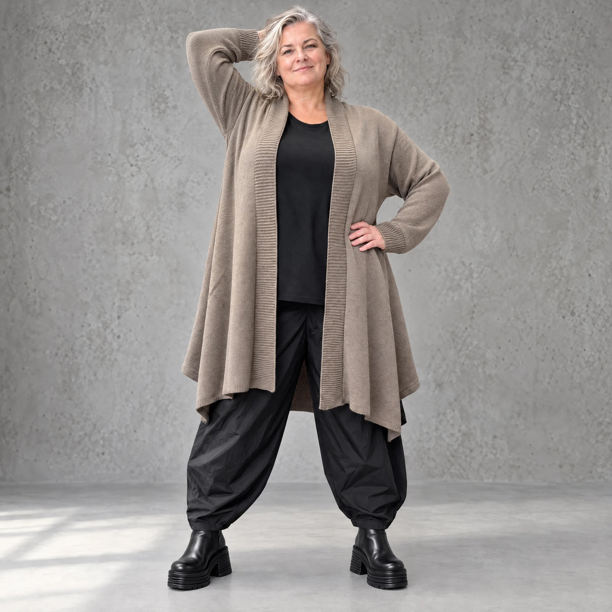 Taupe Strickcardigan in Glockenform mit Stehkragen Seitentaschen Baumwollstretch