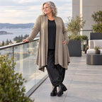 Taupe Strickcardigan in Glockenform mit Stehkragen Seitentaschen Baumwollstretch