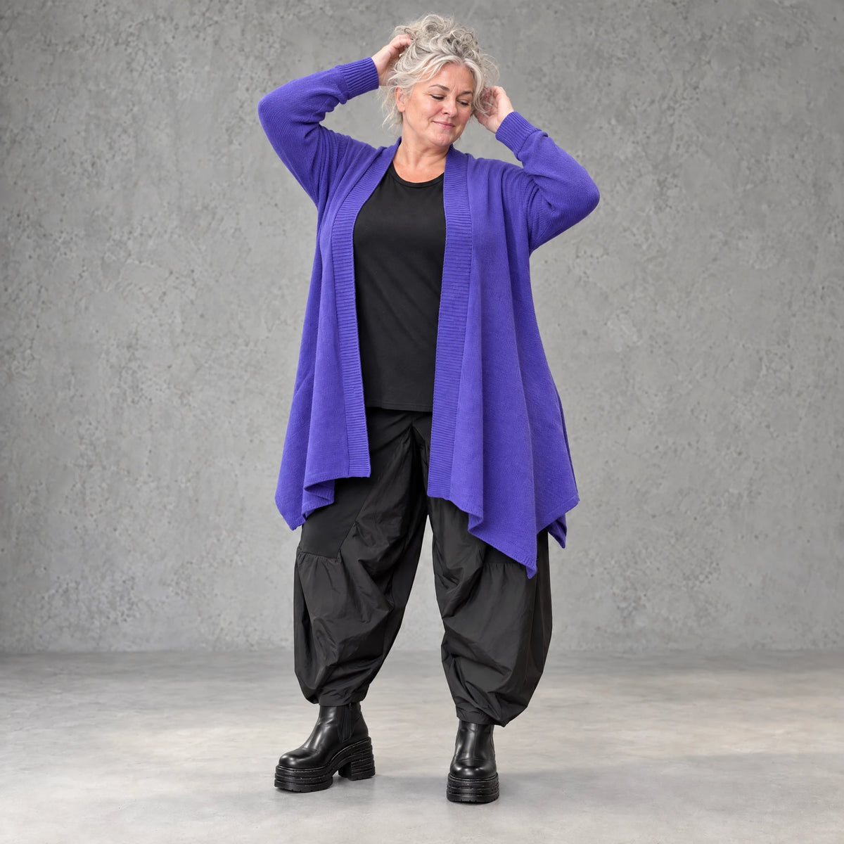 Cardigan aus Baumwolle in Violett mit Stehkragen A-Linie weich verschlusslos warm