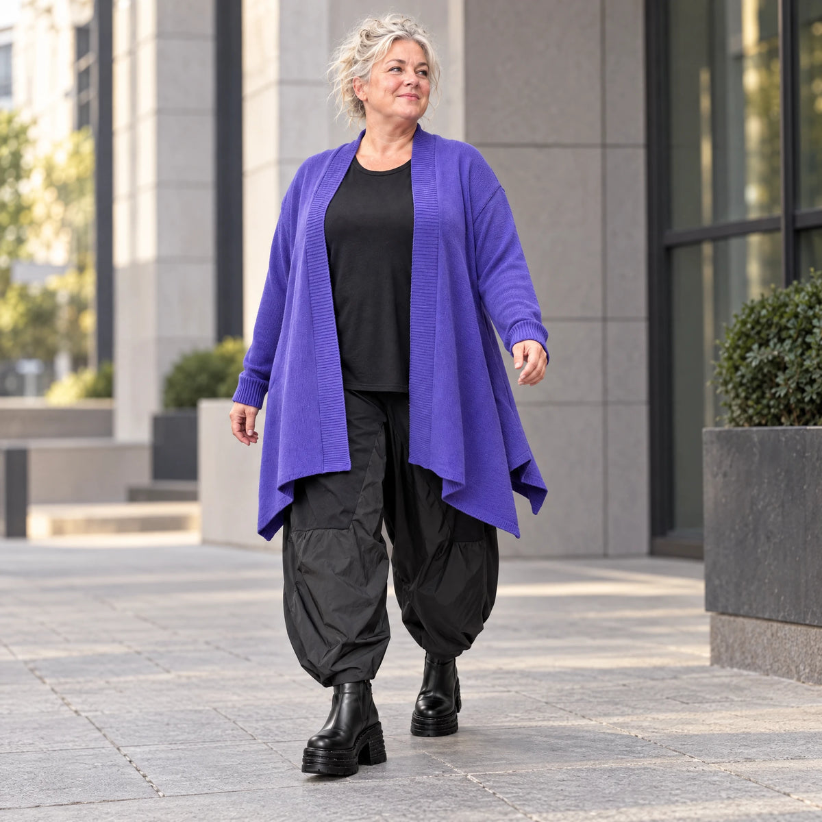 Cardigan aus Baumwolle in Violett mit Stehkragen A-Linie weich verschlusslos warm
