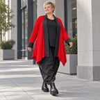 Roter Baumwollcardigan in Glockenform mit Stehkragen ohne Verschluss weich und winterlich
