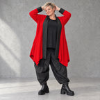 Roter Baumwollcardigan in Glockenform mit Stehkragen ohne Verschluss weich und winterlich