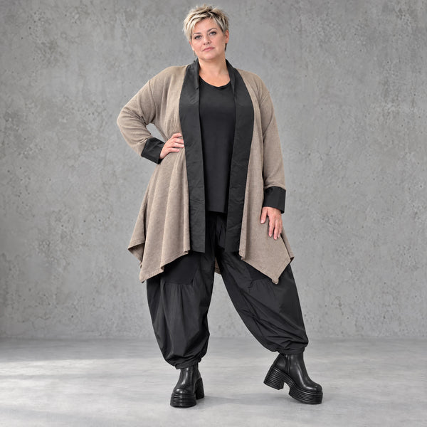 Cardigan aus Baumwolle in Taupe mit Stehkragen A-Linie und Seitentaschen offen leicht