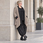 Cardigan aus Baumwolle in Taupe mit Stehkragen A-Linie und Seitentaschen offen leicht