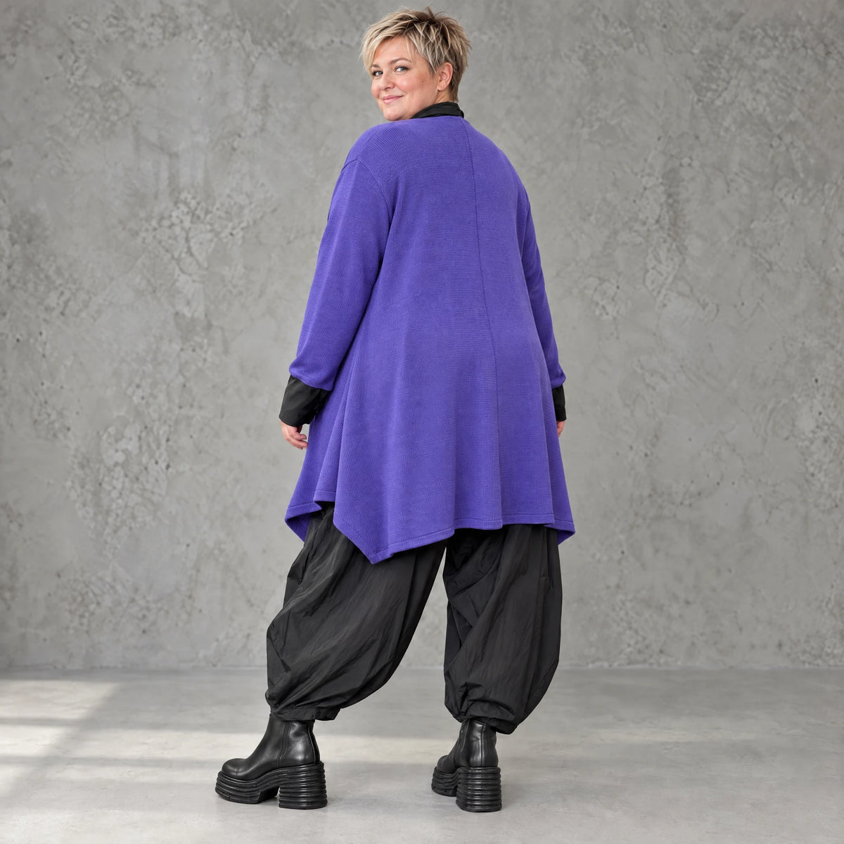 Cardigan in Violett aus Baumwollstrick mit Stehkragen in A-Linie weich und wärmend