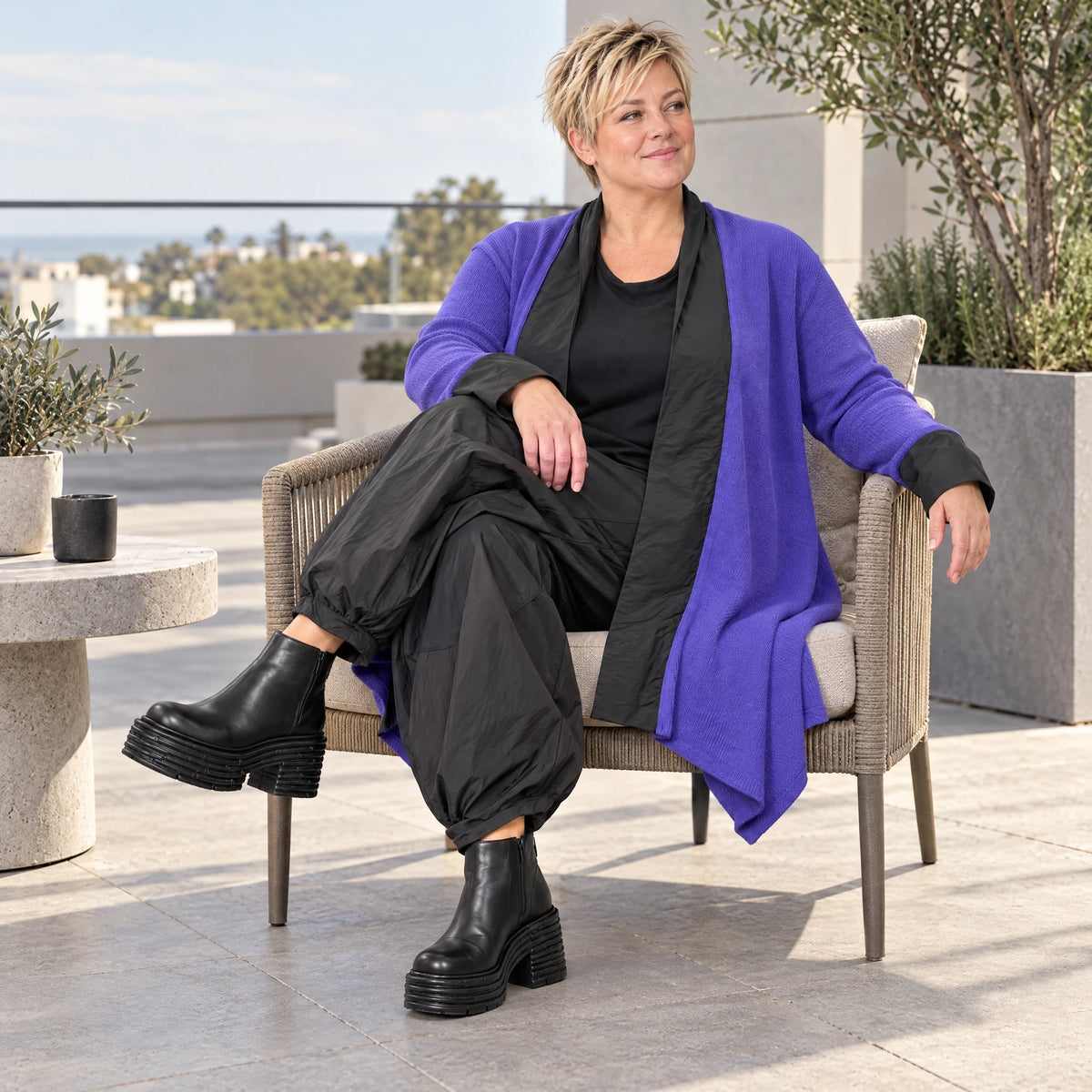 Cardigan in Violett aus Baumwollstrick mit Stehkragen in A-Linie weich und wärmend