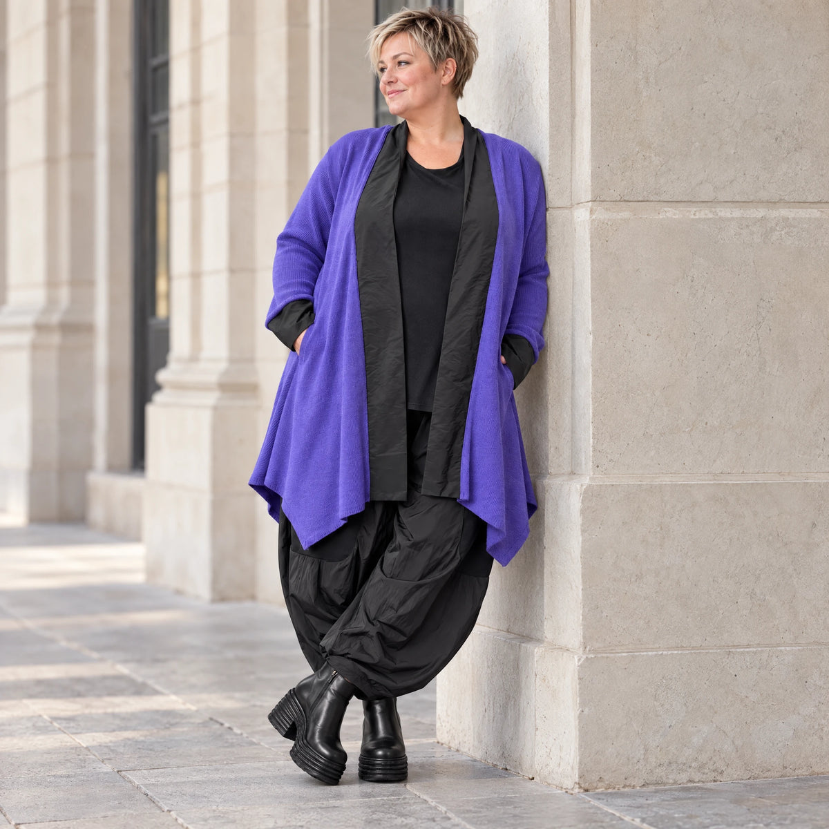 Cardigan in Violett aus Baumwollstrick mit Stehkragen in A-Linie weich und wärmend