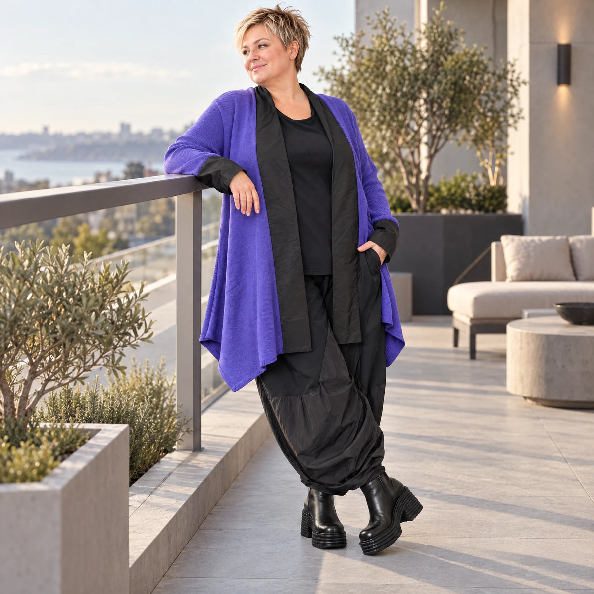 Cardigan in Violett aus Baumwollstrick mit Stehkragen in A-Linie weich und wärmend