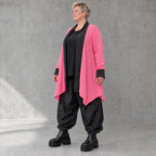 Zartpinker Strickcardigan in A-Linie mit Stehkragen langen Ärmeln und Seitennahttaschen