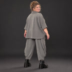 Hemdbluse in Dunkelgrau aus Ribbstoff mit Stretch und Hemdkragen im gerundeten Schnitt