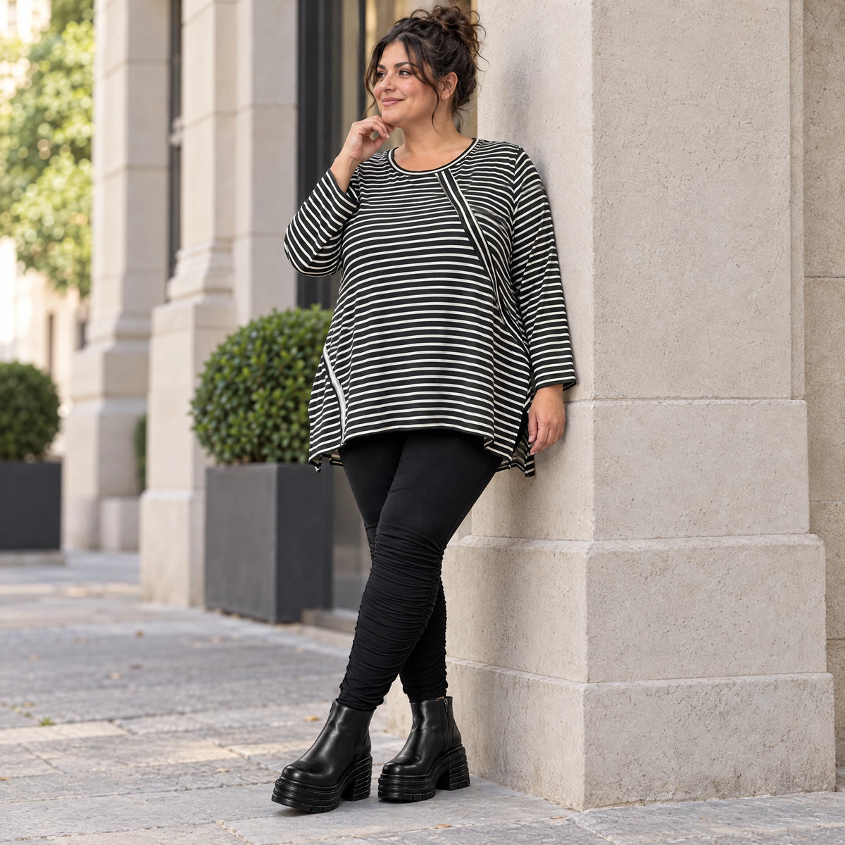 Langarmshirt Schwarz/Weiß in A-Linie aus weichem Stretchjersey mit Faltennahtmuster