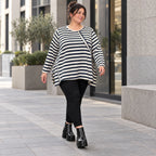 Langarmshirt in Creme/Dunkelblau mit A-Linie aus weichem Stretchjersey und Schlitzen