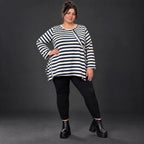 Langarmshirt in Creme/Dunkelblau mit A-Linie aus weichem Stretchjersey und Schlitzen