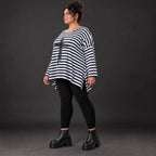 Langarmshirt in Dunkelblau/Weiß aus weichem Stretchjersey in A-Linie mit Seitenschlitzen