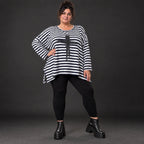 Langarmshirt in Dunkelblau/Weiß aus weichem Stretchjersey in A-Linie mit Seitenschlitzen