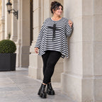 Langarmshirt in Dunkelblau/Weiß aus weichem Stretchjersey in A-Linie mit Seitenschlitzen