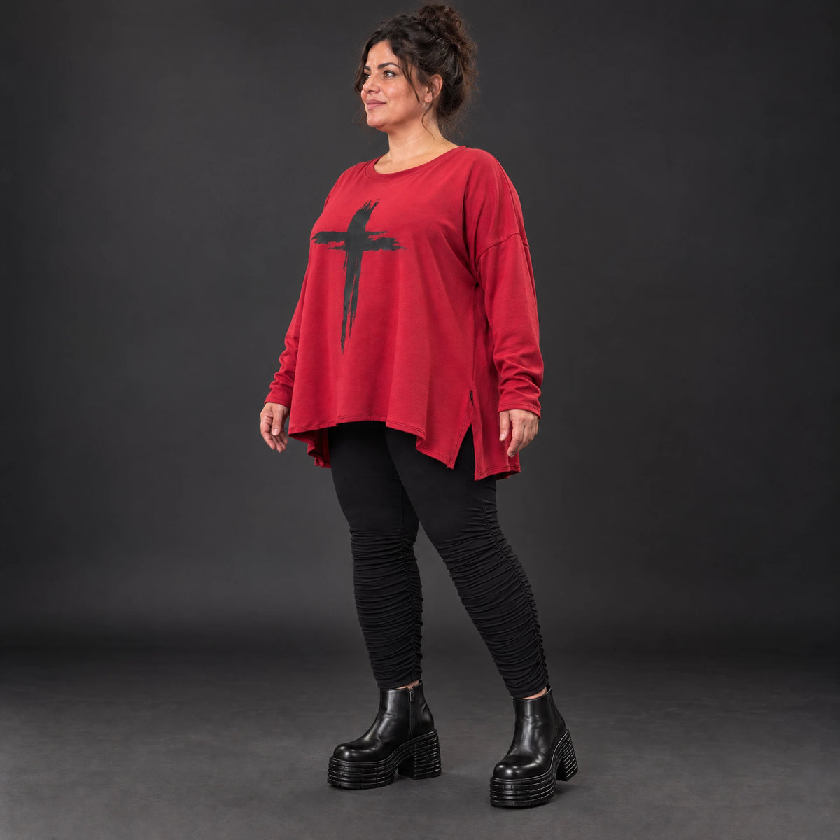 Langarmshirt in Rot mit Rundhalsausschnitt und fließender A-Linie aus Stretchjersey