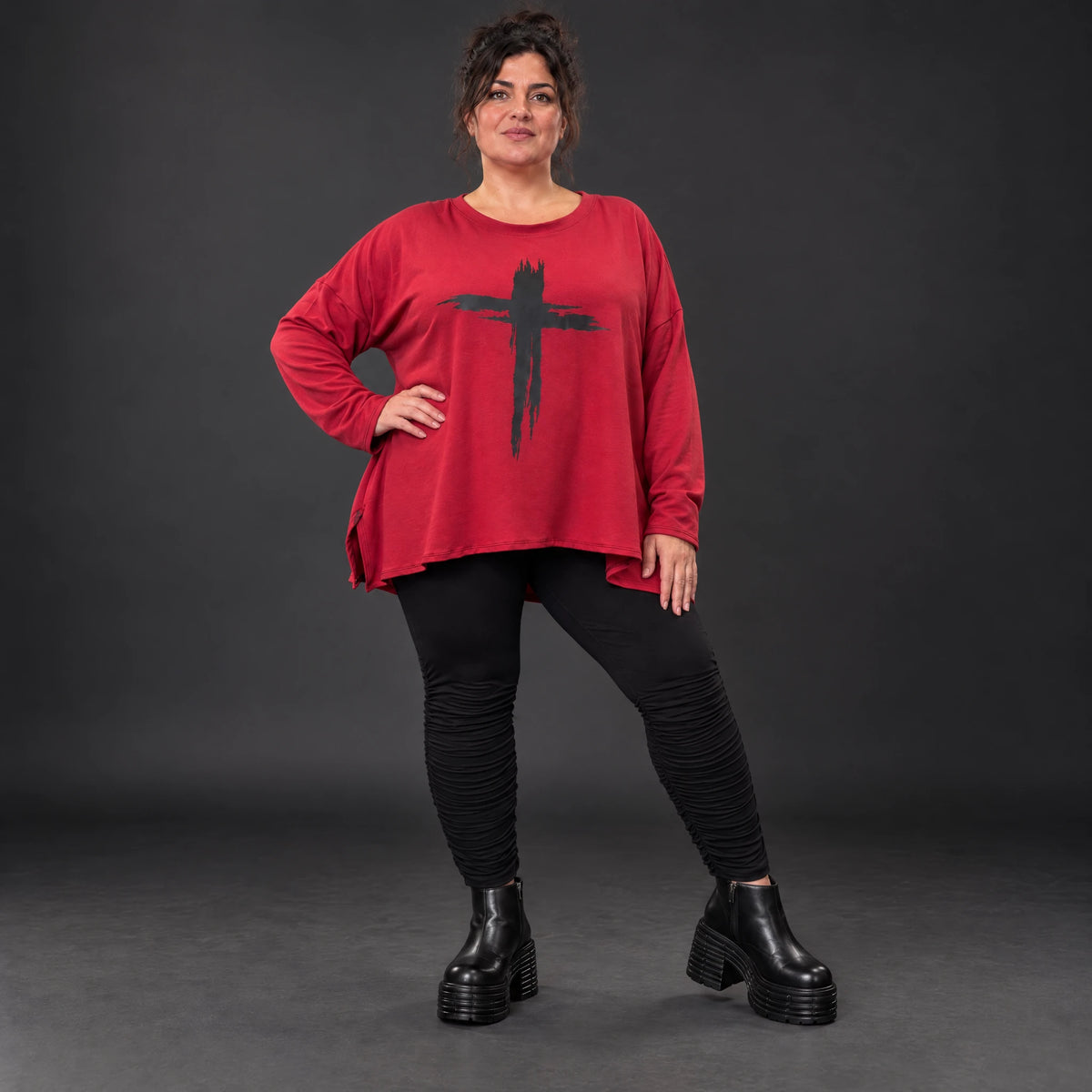Langarmshirt in Rot mit Rundhalsausschnitt und fließender A-Linie aus Stretchjersey