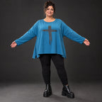 Blaues Langarmshirt aus warmem Stretchjersey mit Rundhalsausschnitt in lässiger A-Linie