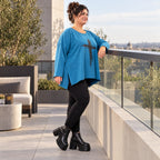 Blaues Langarmshirt aus warmem Stretchjersey mit Rundhalsausschnitt in lässiger A-Linie