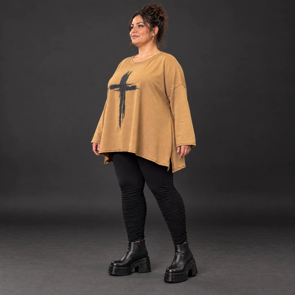 Langarmshirt Basic in Camel aus weichem Jersey mit Elasthan und schmeichelnder A-Linie
