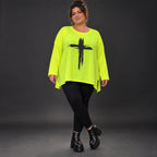 Langarmshirt in Neongelb aus weichem Baumwolljersey mit Rundhalsausschnitt und A-Linie