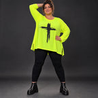 Langarmshirt in Neongelb aus weichem Baumwolljersey mit Rundhalsausschnitt und A-Linie