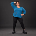 Basic Shirt in Blau aus weichem Stretchjersey mit gerundeter Schnittform und 7/8-Arm