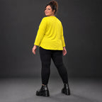 Shirt in leuchtendem Gelb aus weichem Stretchjersey mit Rundhalsausschnitt und 7/8-Arm