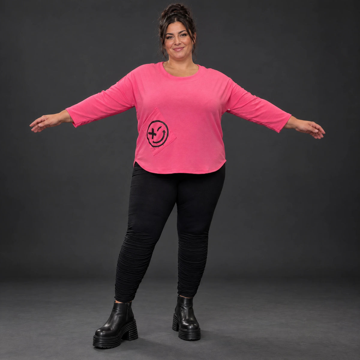 Rundhalsshirt in Pink aus weichem Stretchjersey mit 7/8-Arm und gerundeter Schnittform