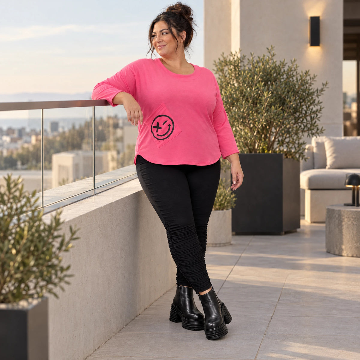 Rundhalsshirt in Pink aus weichem Stretchjersey mit 7/8-Arm und gerundeter Schnittform