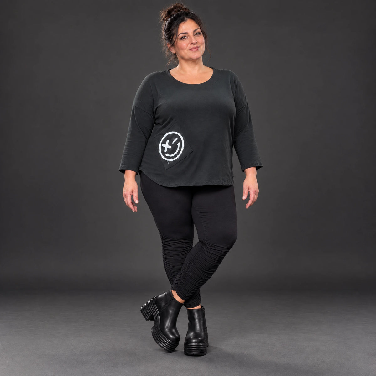 Schwarzes Basic Shirt aus weichem Stretchjersey mit Rundhalsausschnitt und 7/8-Arm
