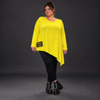 Langarmshirt in sonnigem Gelb aus weichem Stretchjersey mit asymmetrischem Zipfelsaum