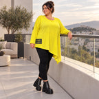 Langarmshirt in sonnigem Gelb aus weichem Stretchjersey mit asymmetrischem Zipfelsaum