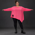 Langarmshirt in frischem Pink mit asymmetrischem Zipfelsaum aus weichem Stretchjersey