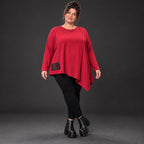 Rotes Langarmshirt mit asymmetrischem Zipfelsaum aus weichem Stretchjersey aus Italien