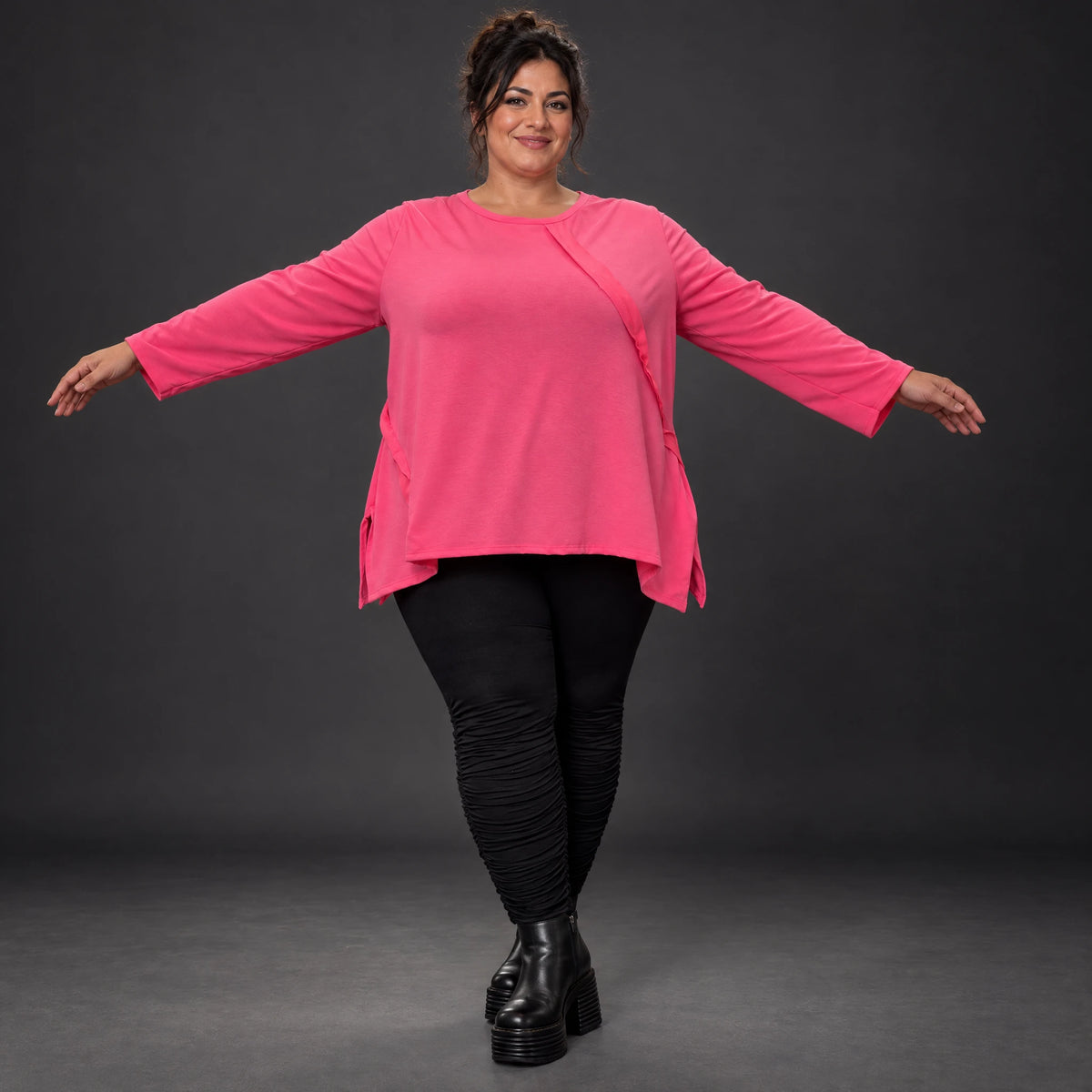 Pinkes Langarmshirt aus weichem Stretchjersey mit Rundhalsausschnitt und lässiger A-Linie