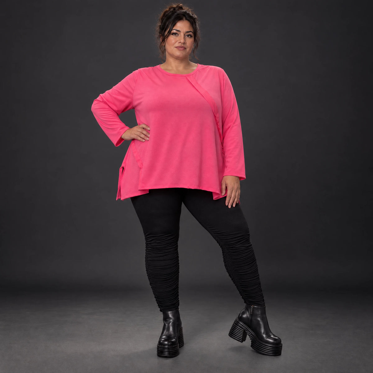 Pinkes Langarmshirt aus weichem Stretchjersey mit Rundhalsausschnitt und lässiger A-Linie