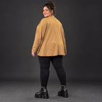 Langarmshirt in Camel aus weichem Stretchjersey mit V-Ausschnitt und kastiger Silhouette