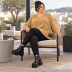 Langarmshirt in Camel aus weichem Stretchjersey mit V-Ausschnitt und kastiger Silhouette