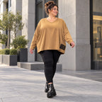 Langarmshirt in Camel aus weichem Stretchjersey mit V-Ausschnitt und kastiger Silhouette