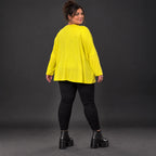 Langarmshirt in Gelb aus weichem Stretchjersey mit V-Ausschnitt und kastiger Passform