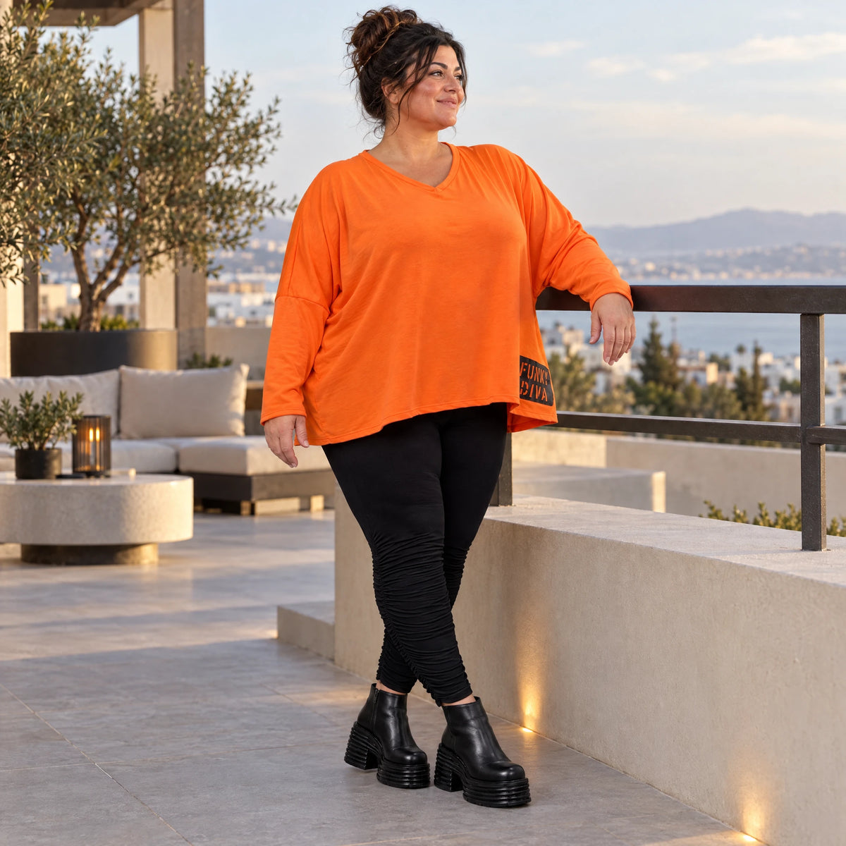 Langarmshirt in kräftigem Orange mit lässig kastigem Schnitt aus weichem Baumwolljersey