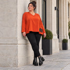 Langarmshirt in Orange aus weichem Stretchjersey mit V-Ausschnitt und kastiger Passform