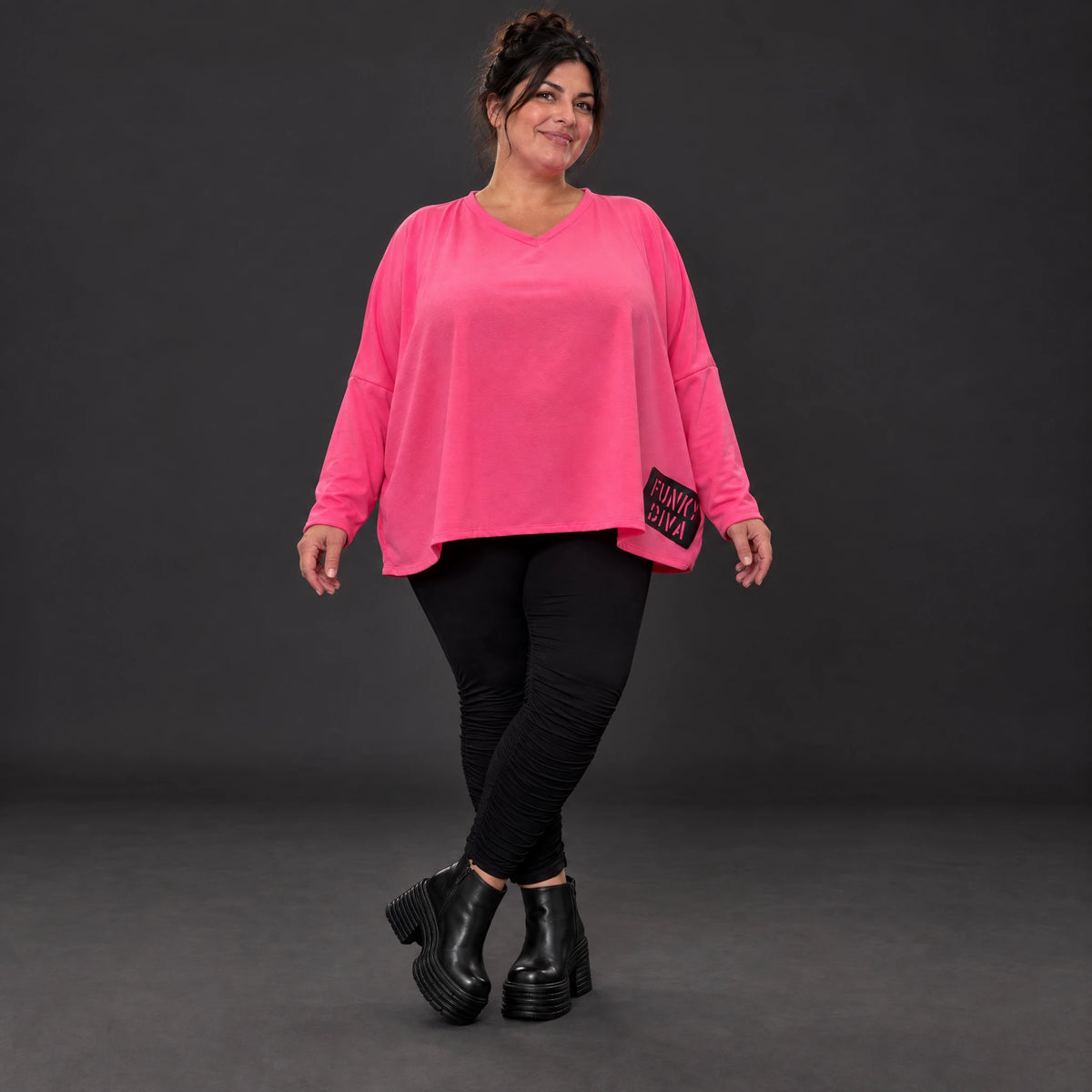 Langarmshirt in Pink aus weichem Stretchjersey mit V-Ausschnitt und kastiger Silhouette