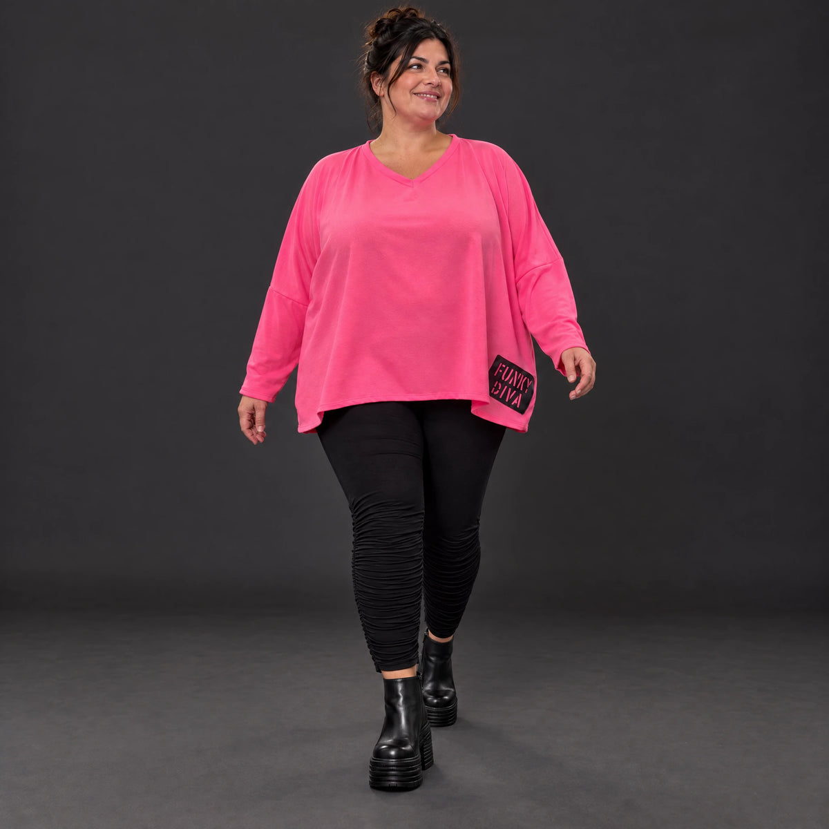 Langarmshirt in Pink aus weichem Stretchjersey mit V-Ausschnitt und kastiger Silhouette