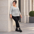 Langarmshirt in Grau/Schwarz aus weichem Flauschgarn mit Rundhalsausschnitt und Taschen