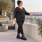 Feinstrickshirt aus Italien in Schwarz/Weiß mit flauschigem Garn und aufgesetzten Taschen