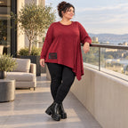 Strickshirt in Rot/Weiß Melange mit asymmetrischem Zipfelsaum aus flauschigem Feinstrick